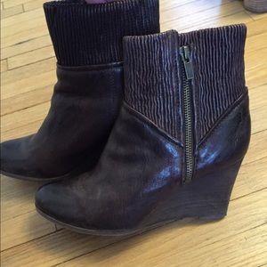 Frye Corby side zip wedge boots